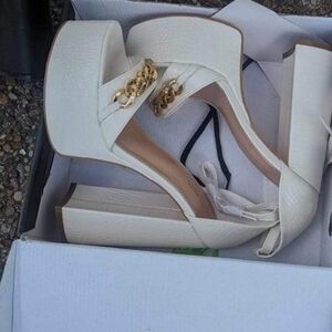 fashion mova heels
